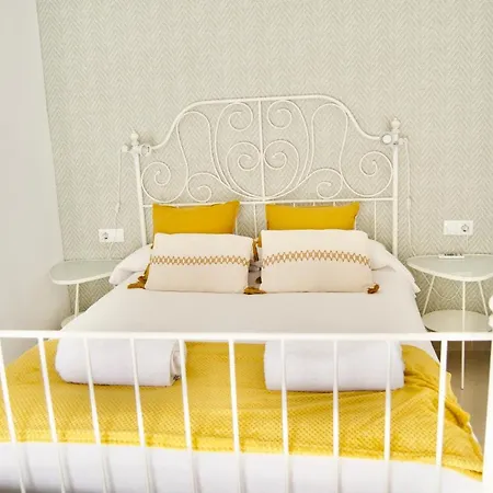 Kawaii Beachfront Malagueta Apartment *